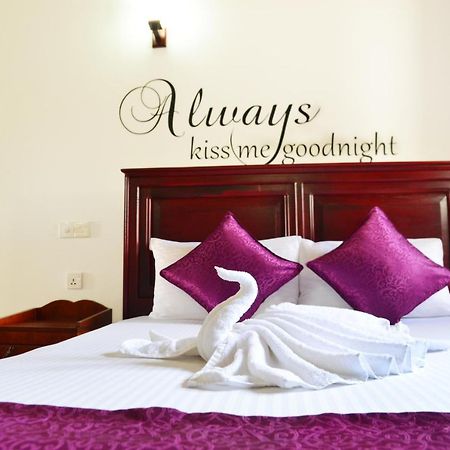 Cinnamon Holiday Inn Hikkaduwa Bagian luar foto