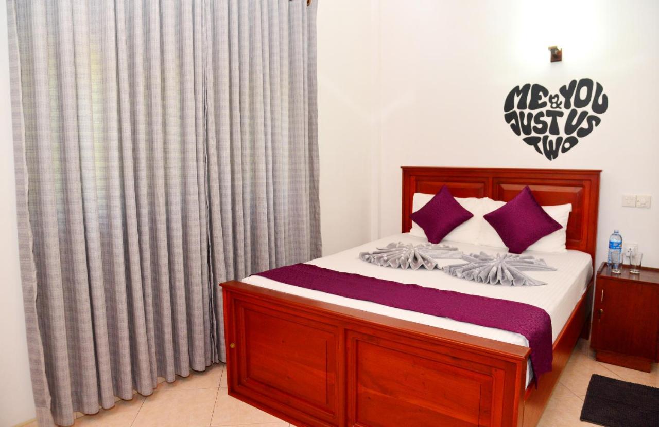 Cinnamon Holiday Inn Hikkaduwa Bagian luar foto